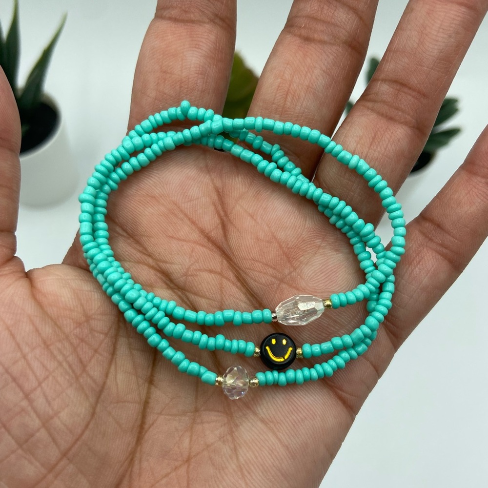 Handmade Trendy Glass Bead Bracelets with Smiley Face